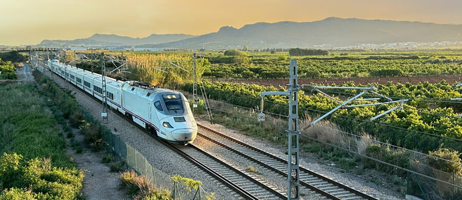 Tren de Barcelona a Camping El Toro Azul